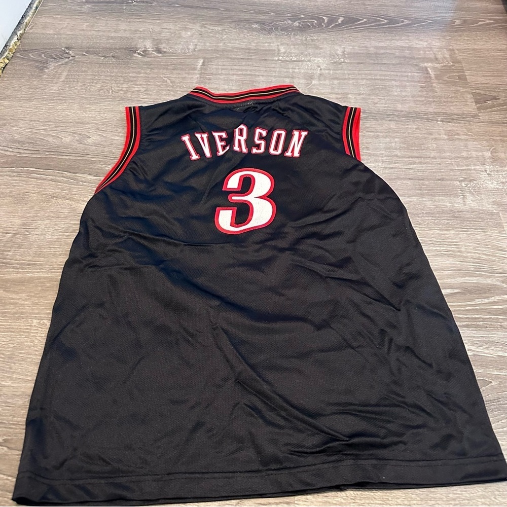 Allen Iverson Black Philadelphia 76ers Jersey - Picture 4 of 4
